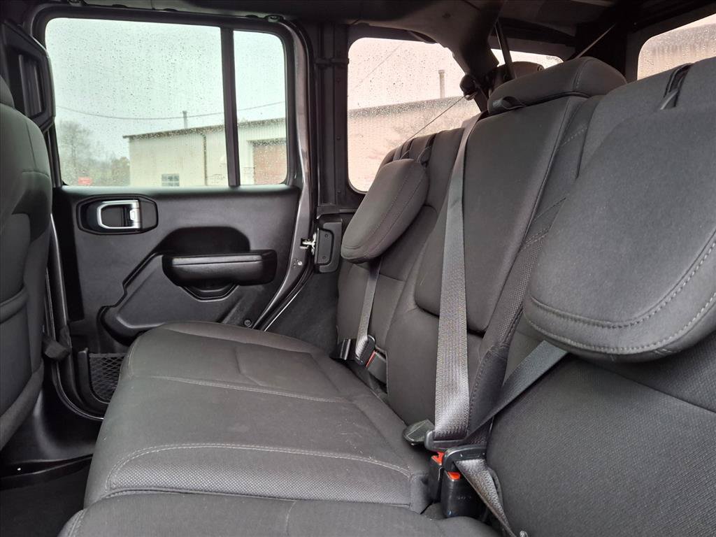 Used 2023 Jeep Wrangler Unlimited w/ Cold Weather Group AWD/4WD image 7