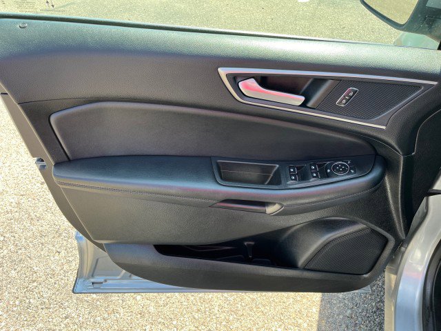 Used 2023 Ford Edge SEL w/ Convenience Package image 13