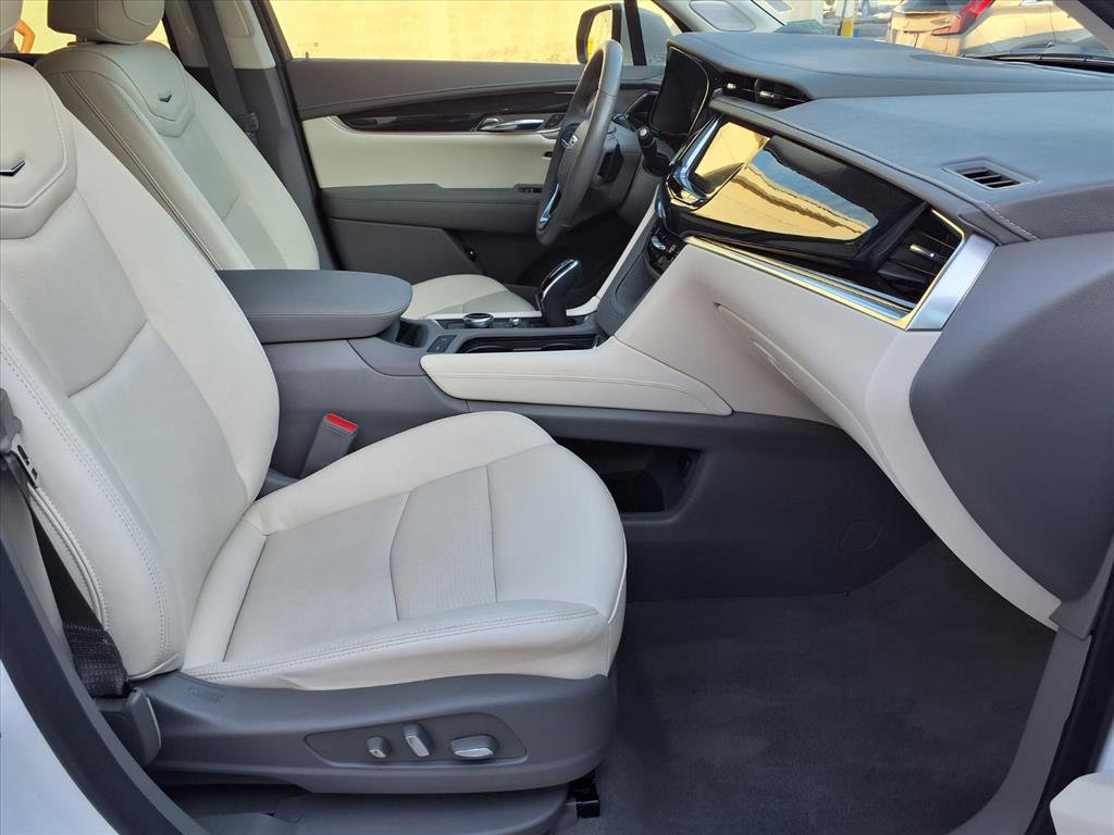Certified 2024 Cadillac XT6 Premium Luxury w/ Technology Package image 9