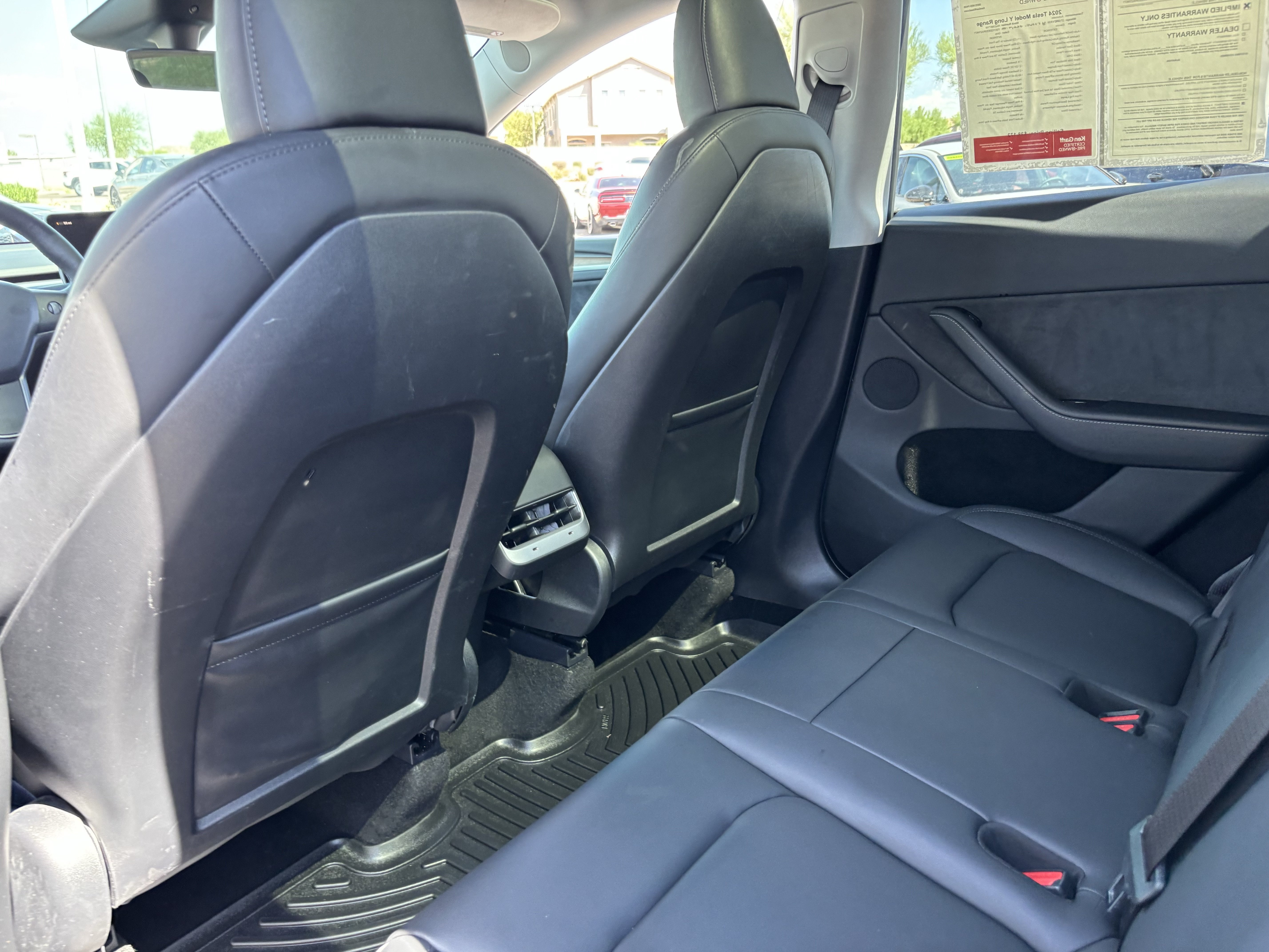 Used 2024 Tesla Model Y Long Range AWD/4WD image 16