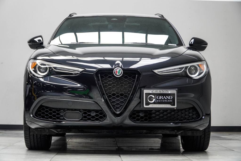 Used 2023 Alfa Romeo Stelvio Veloce AWD/4WD image 10