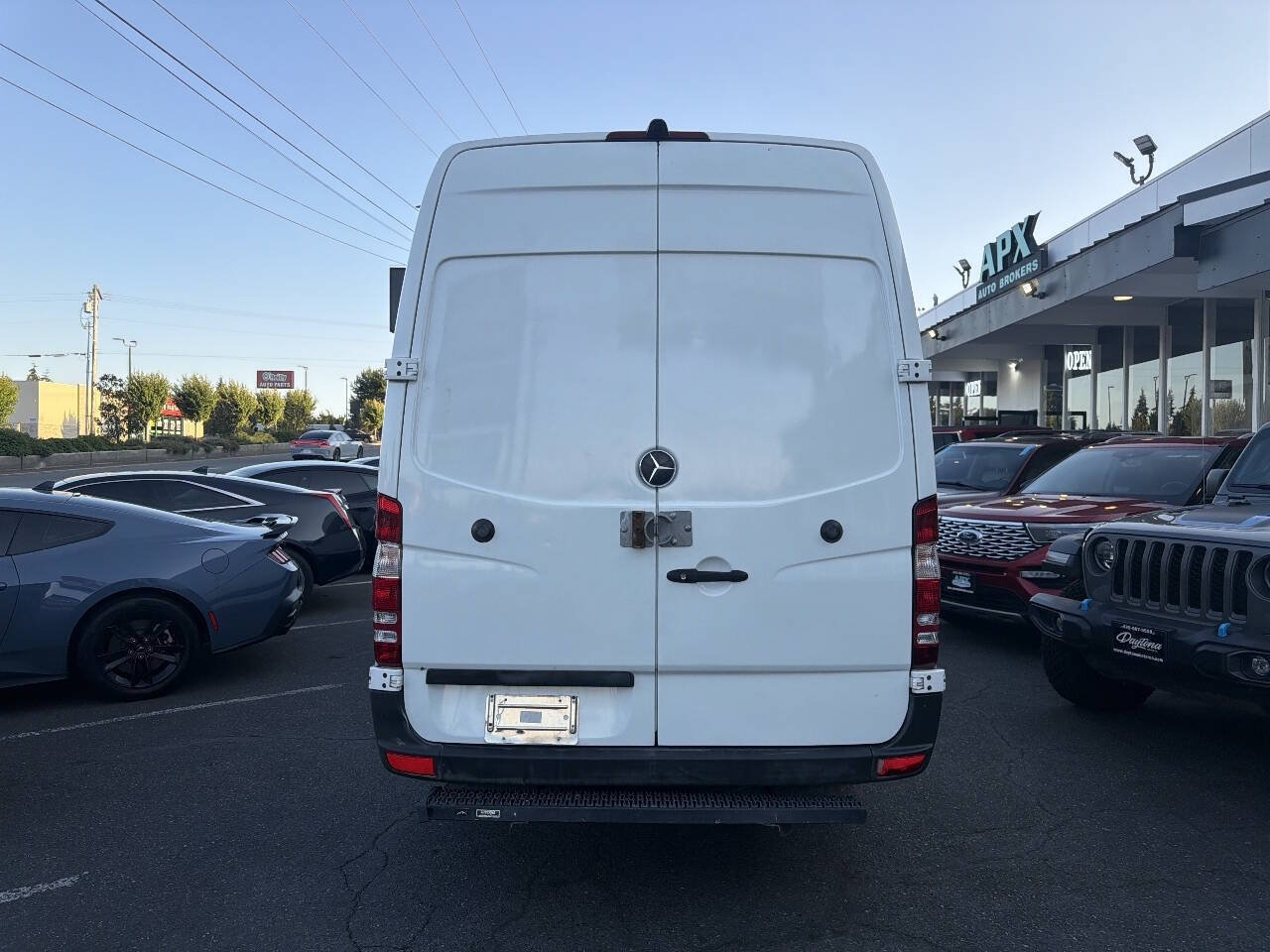 Used 2014 Mercedes-Benz Sprinter 2500 image 4