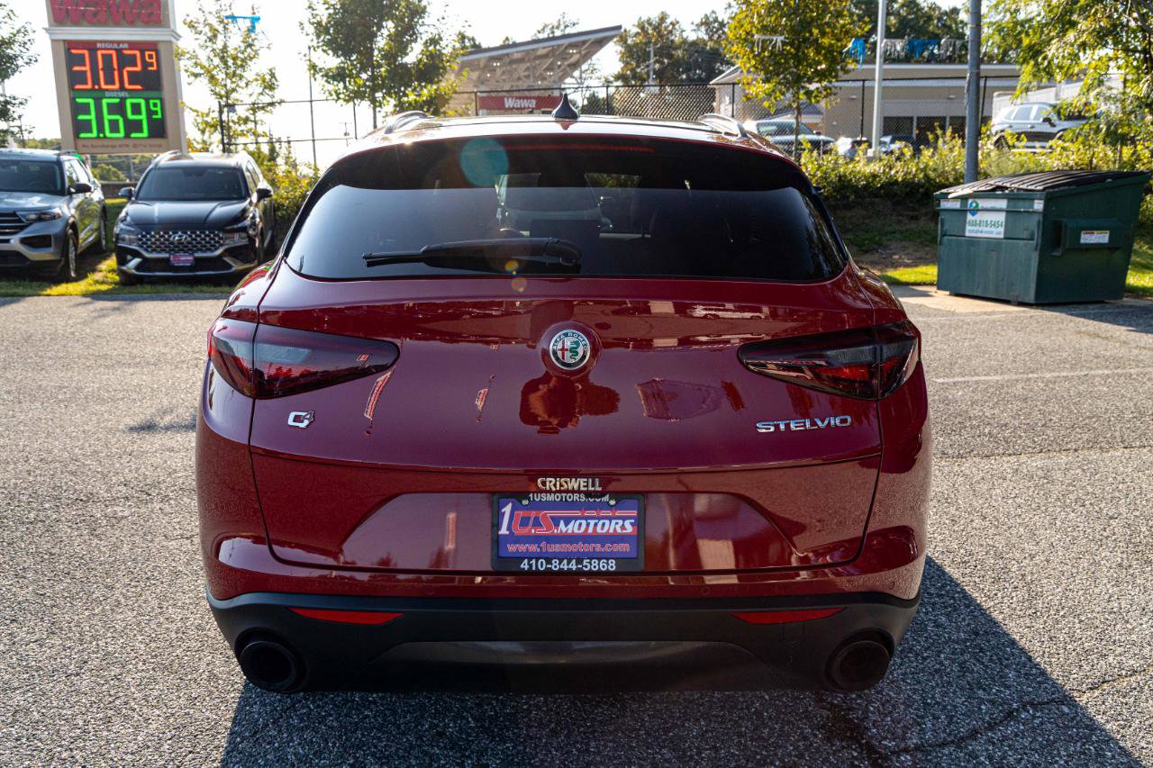 Used 2022 Alfa Romeo Stelvio Sprint image 5