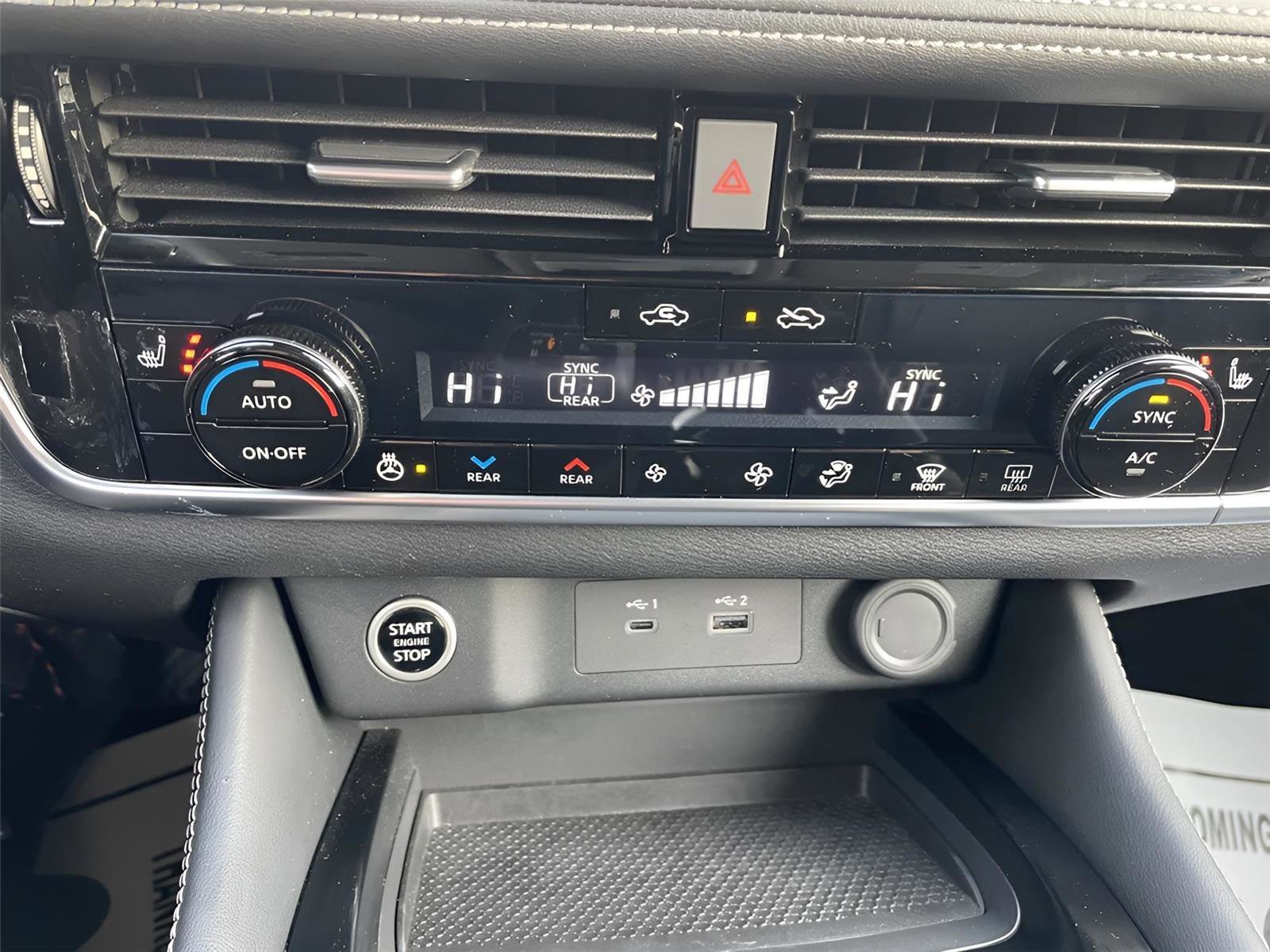 Used 2023 Nissan Rogue SL w/ SL Premium Package image 25