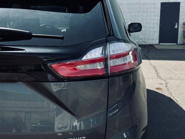 Used 2023 Ford Edge SE image 8