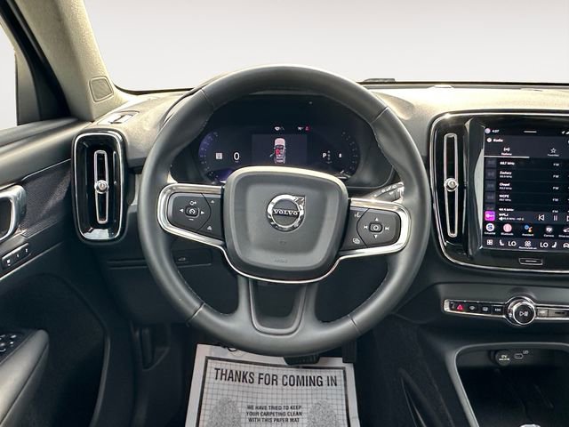 Used 2023 Volvo XC40 B5 Plus AWD/4WD image 12