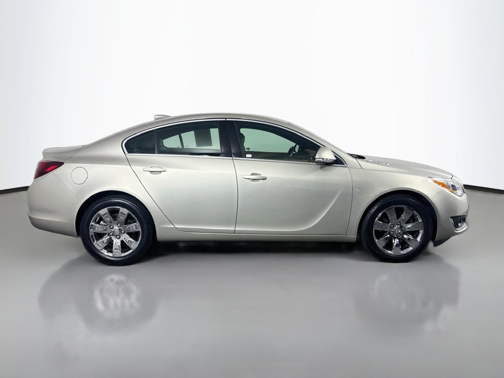 Used 2016 Buick Regal FWD image 10