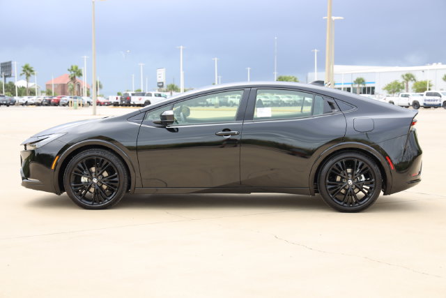 New 2027 Toyota Prius FWD image 4