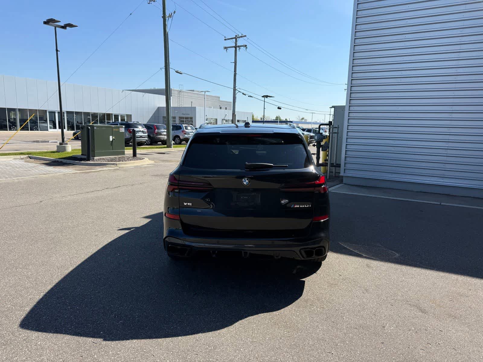 Used 2025 BMW X5 M60i w/ Climate Comfort Package AWD/4WD image 4