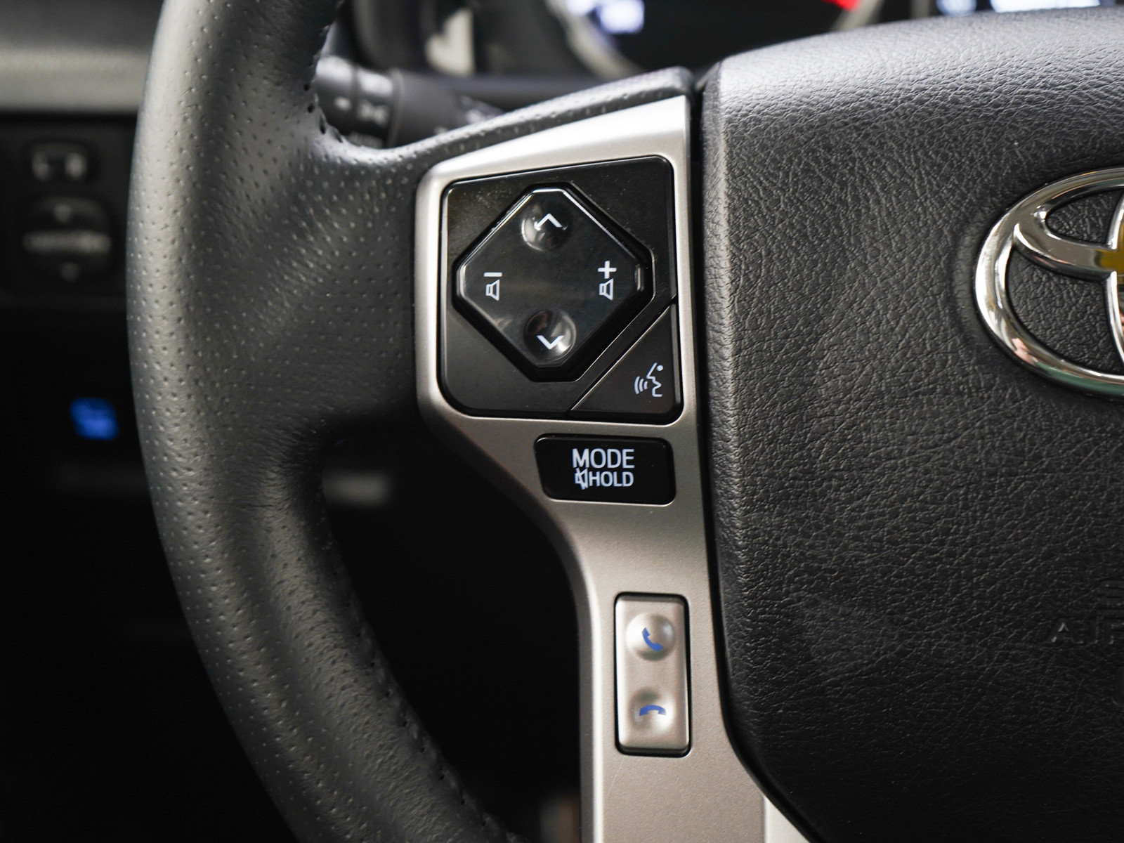 Used 2022 Toyota 4Runner Limited AWD/4WD image 24