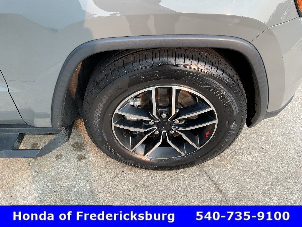 Used 2021 Jeep Grand Cherokee Trailhawk w/ Premium Lighting Group AWD/4WD image 13