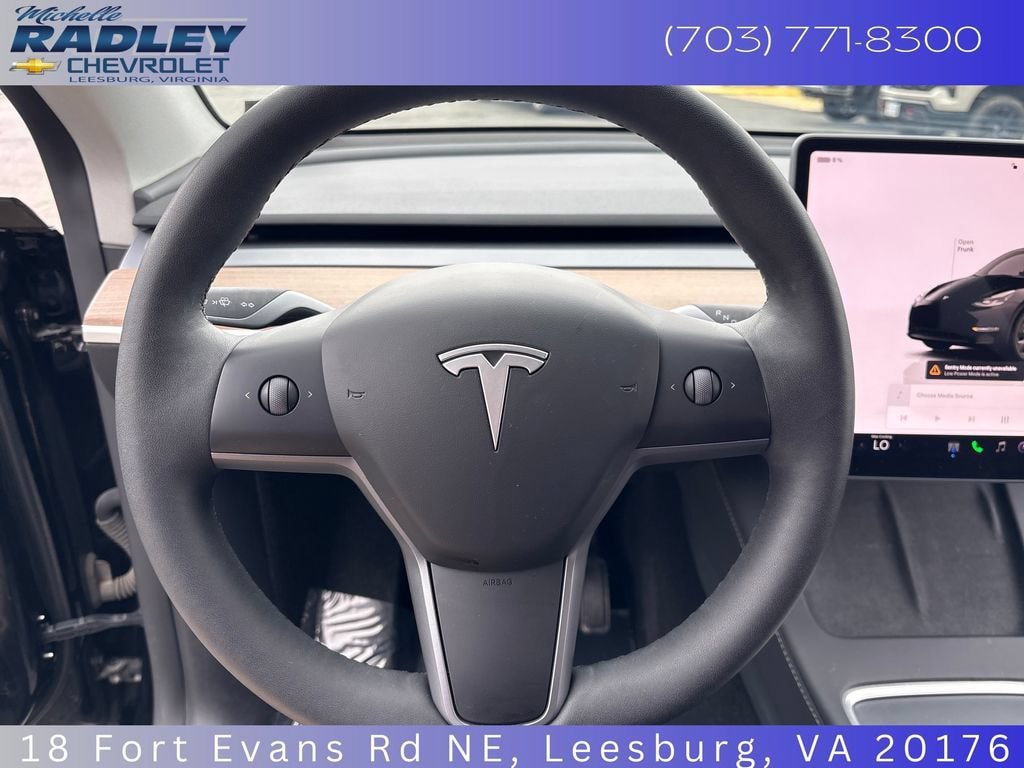 Used 2025 Tesla Model Y Long Range AWD/4WD image 16