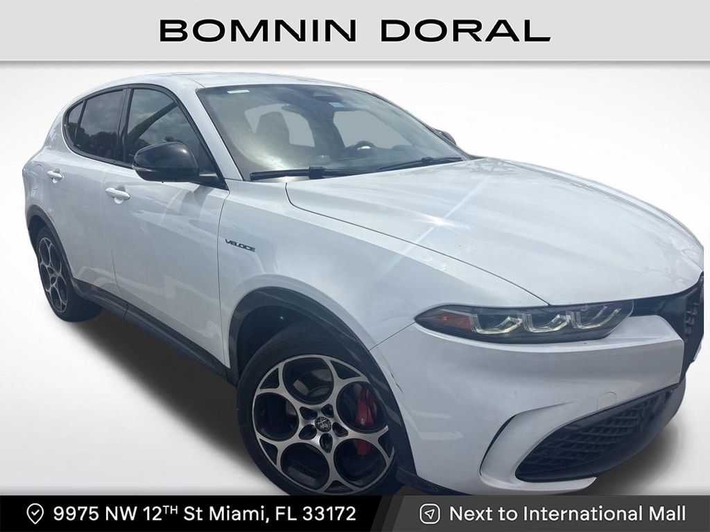 Used 2024 Alfa Romeo Tonale Veloce image 1