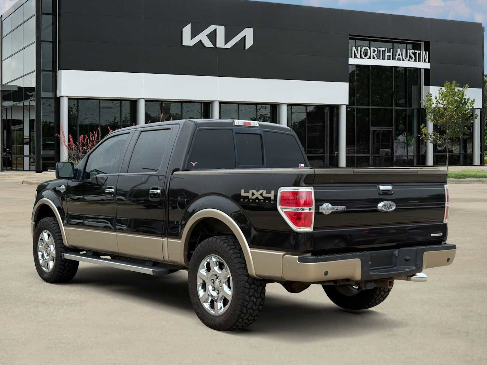 Used 2013 Ford F150 King Ranch w/ King Ranch Luxury Pkg AWD/4WD image 9