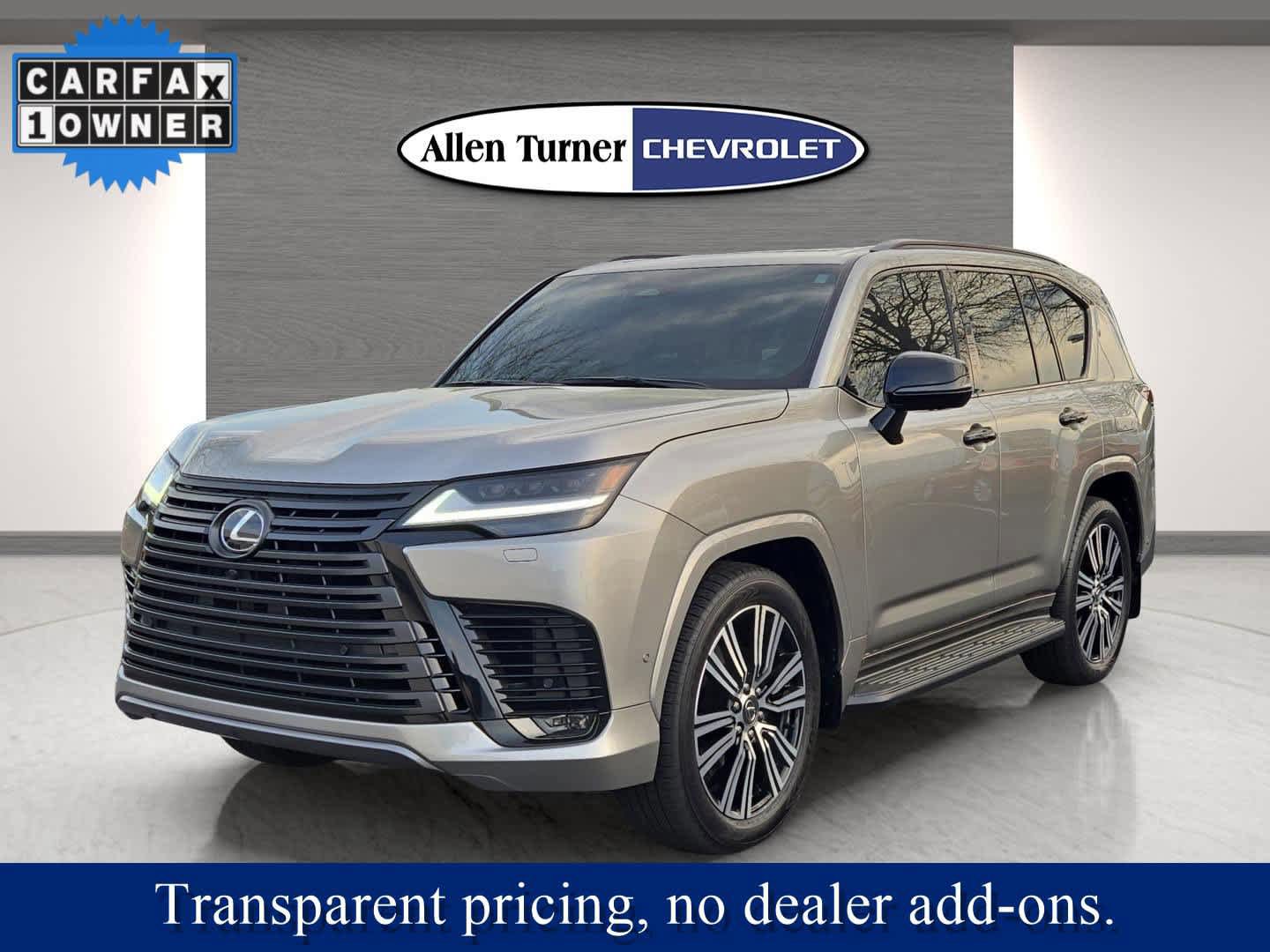 Used 2025 Lexus LX 700h Luxury w/ Appearance Package AWD/4WD image 3
