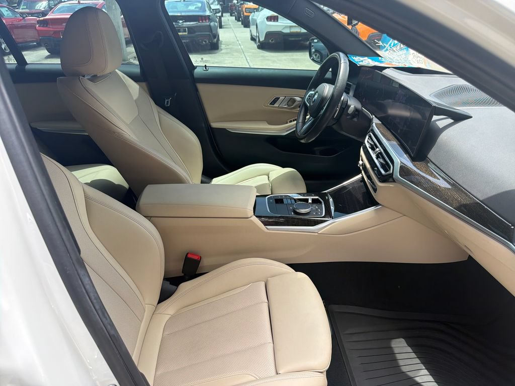 Used 2023 BMW 330i xDrive Sedan w/ M Sport Package AWD/4WD image 29
