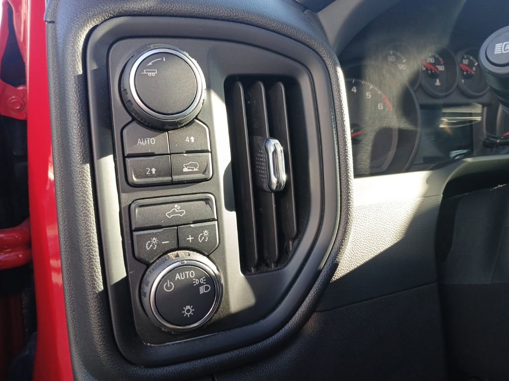 Certified 2023 Chevrolet Silverado 1500 Custom image 20