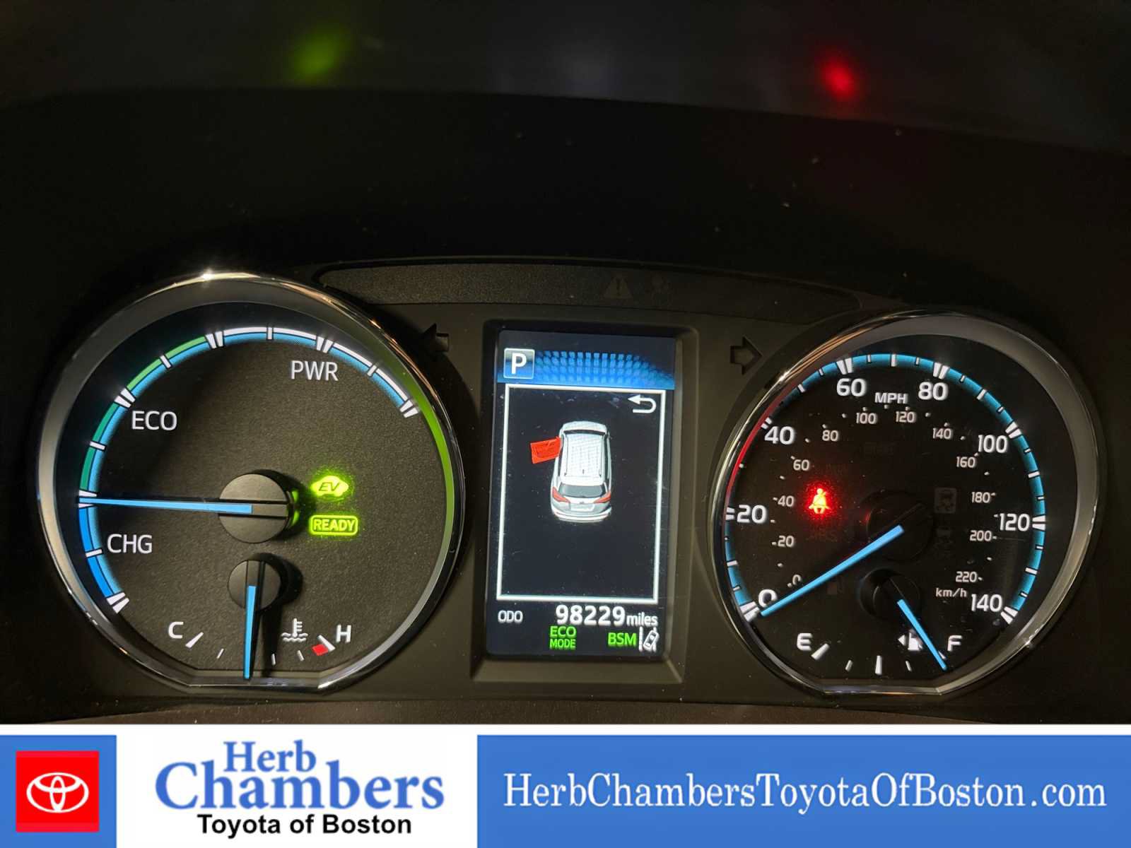 Used 2017 Toyota RAV4 SE AWD/4WD image 4