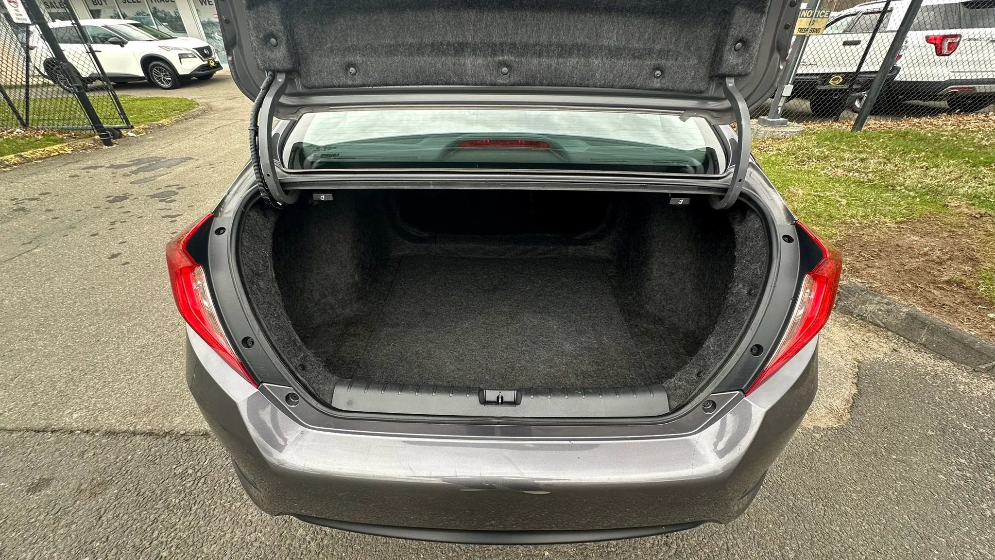 Used 2018 Honda Civic EX image 9