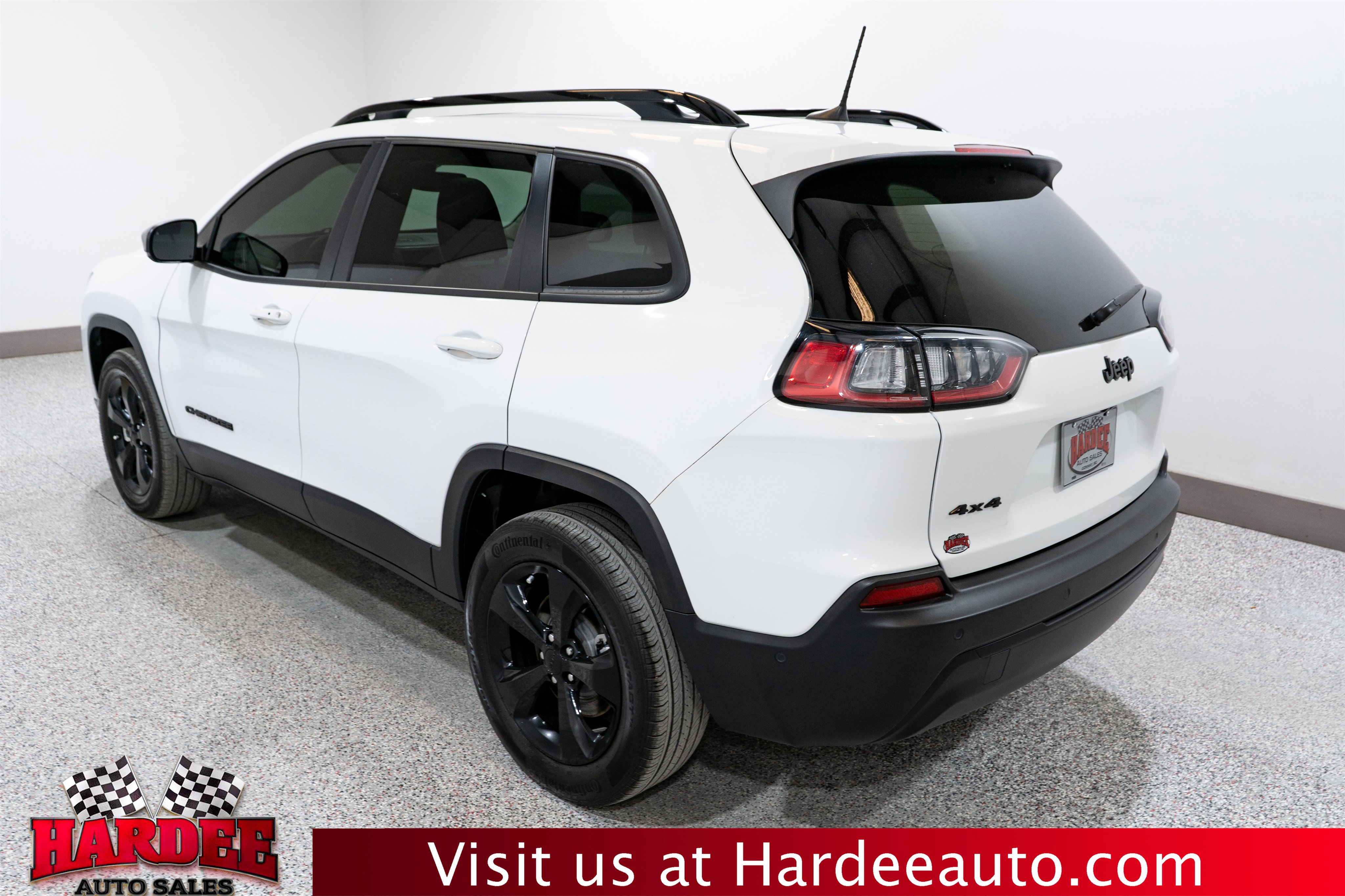Used 2023 Jeep Cherokee Altitude Lux w/ Lux Elite Package AWD/4WD image 3