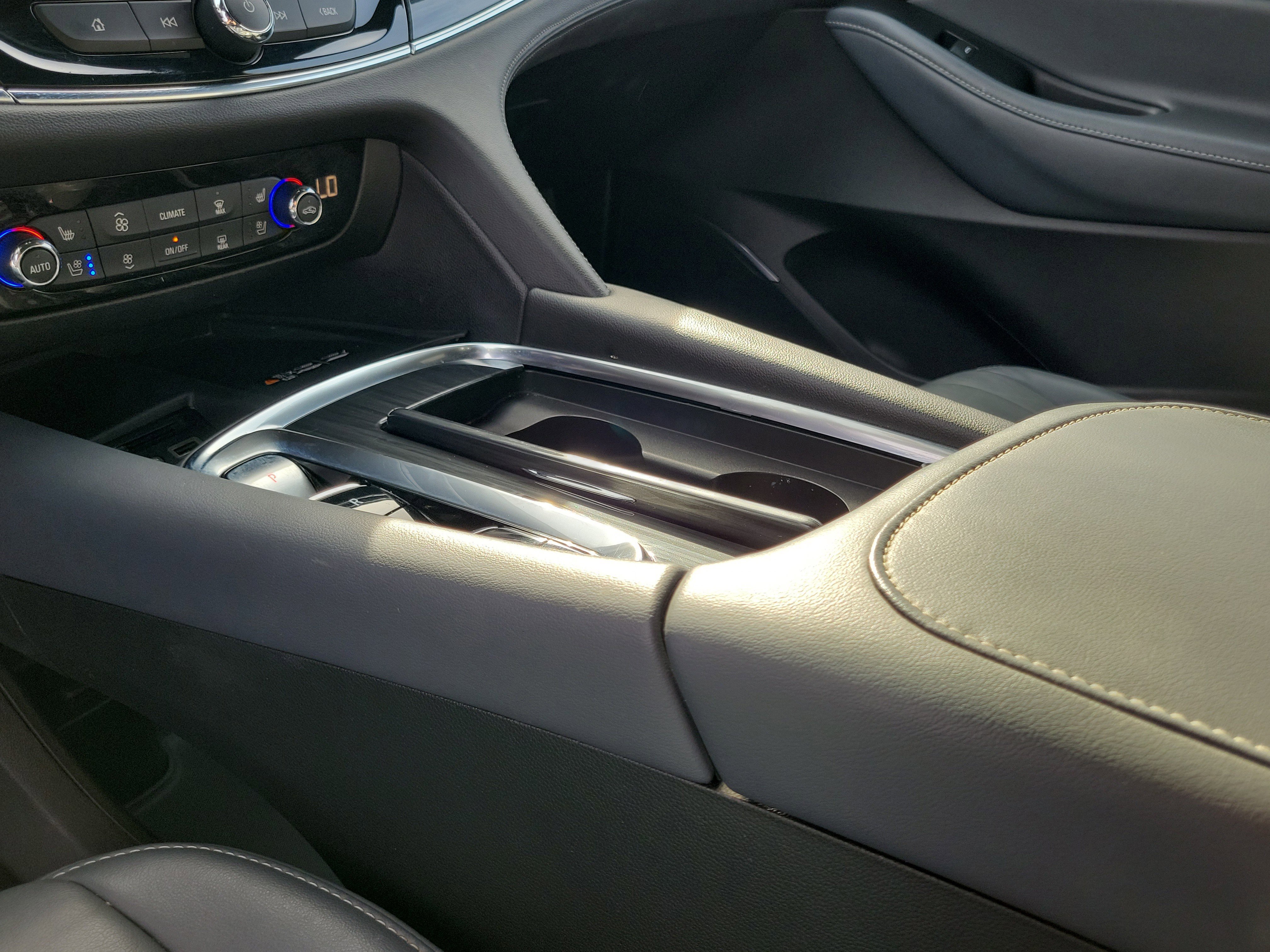 Used 2024 Buick Enclave Premium image 29