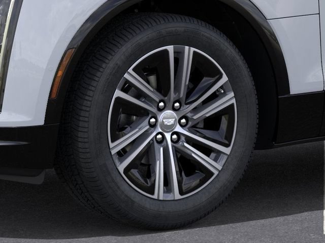 New 2026 Cadillac Lyriq Luxury w/ LPO, Floor Liner Package RWD image 9