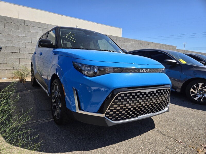 Certified 2025 Kia Soul EX FWD image 2