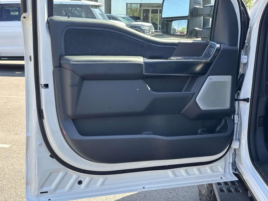 New 2026 Ford F250 Platinum w/ Tremor Off-Road Package AWD/4WD image 9