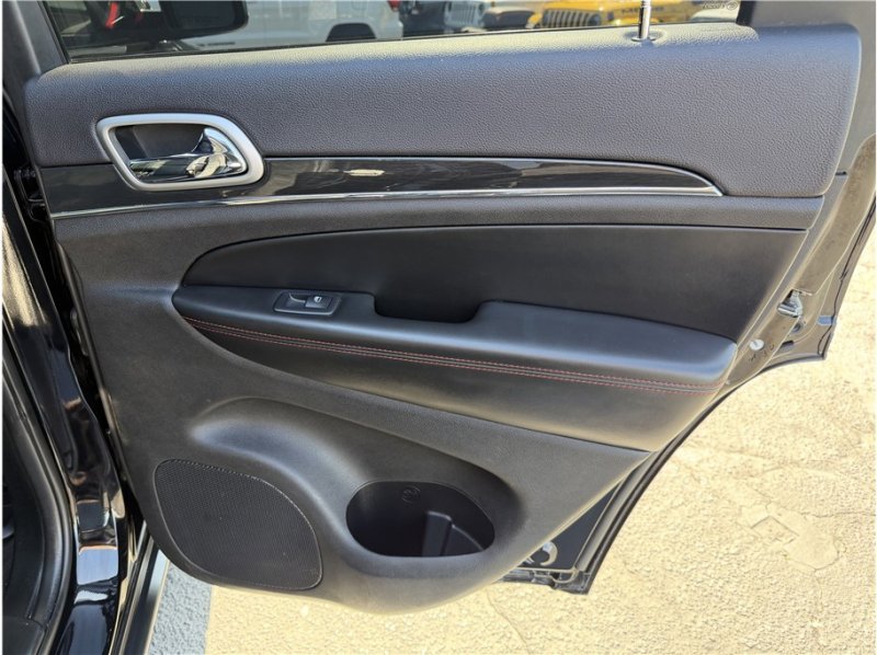 Used 2018 Jeep Grand Cherokee Trailhawk w/ Trailhawk Luxury Group image 28