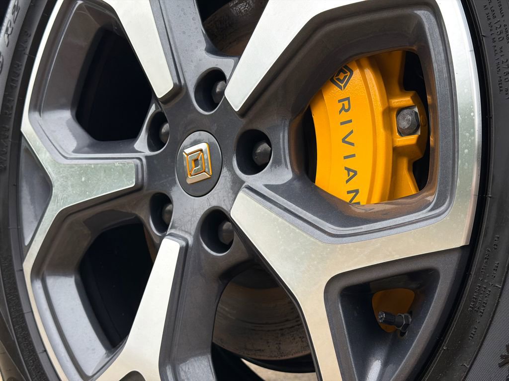 Used 2023 Rivian R1S Adventure AWD/4WD image 7