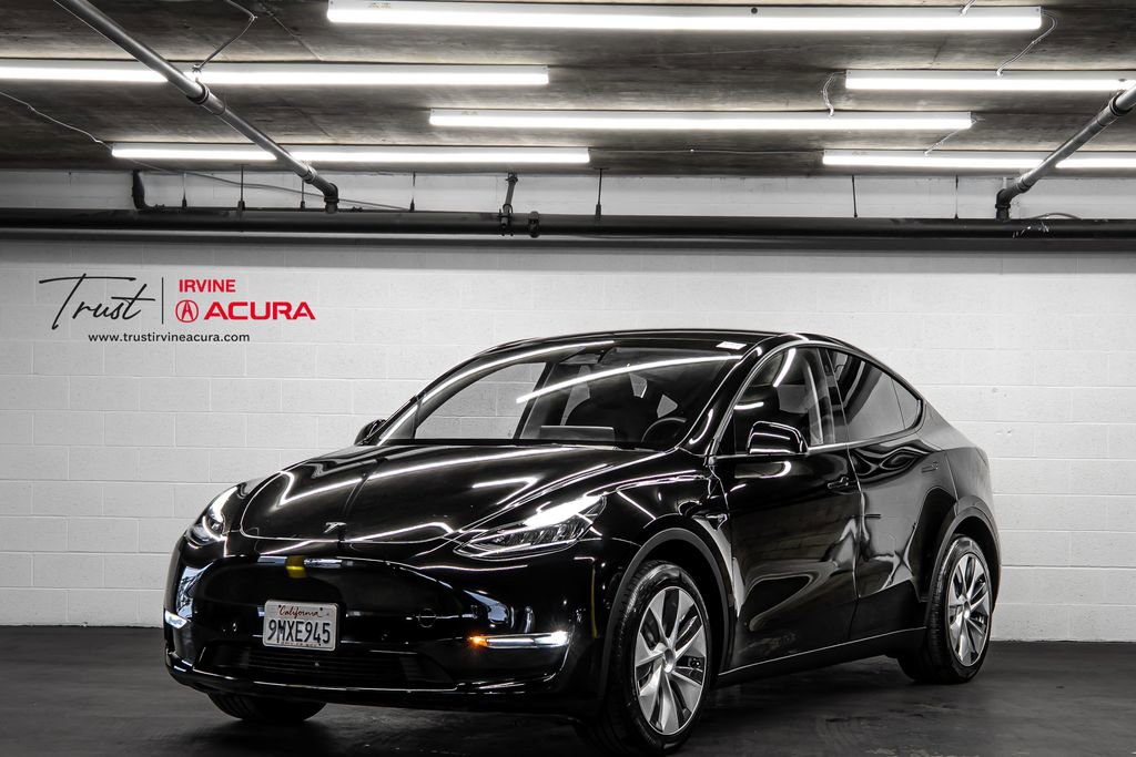 Used 2023 Tesla Model Y Long Range image 1