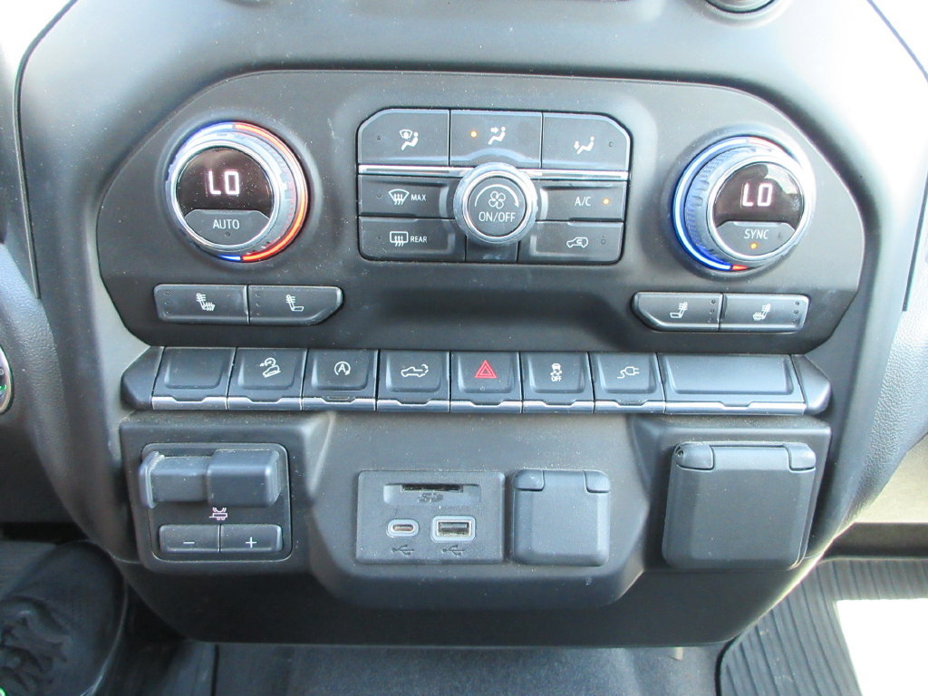 Certified 2020 Chevrolet Silverado 1500 LT w/ Texas Edition AWD/4WD image 31