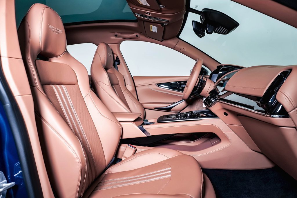 New 2025 Aston Martin DBX 707 image 17