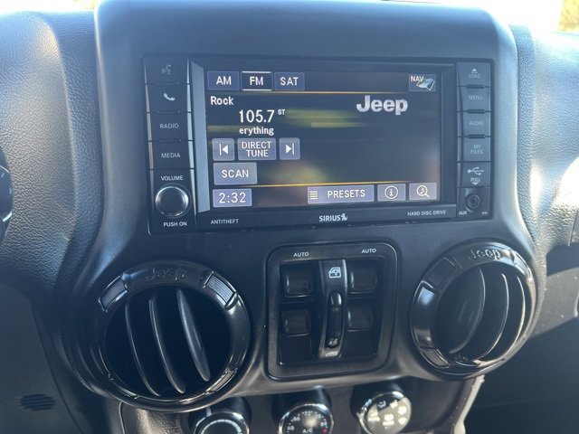 Used 2017 Jeep Wrangler Unlimited Rubicon image 33