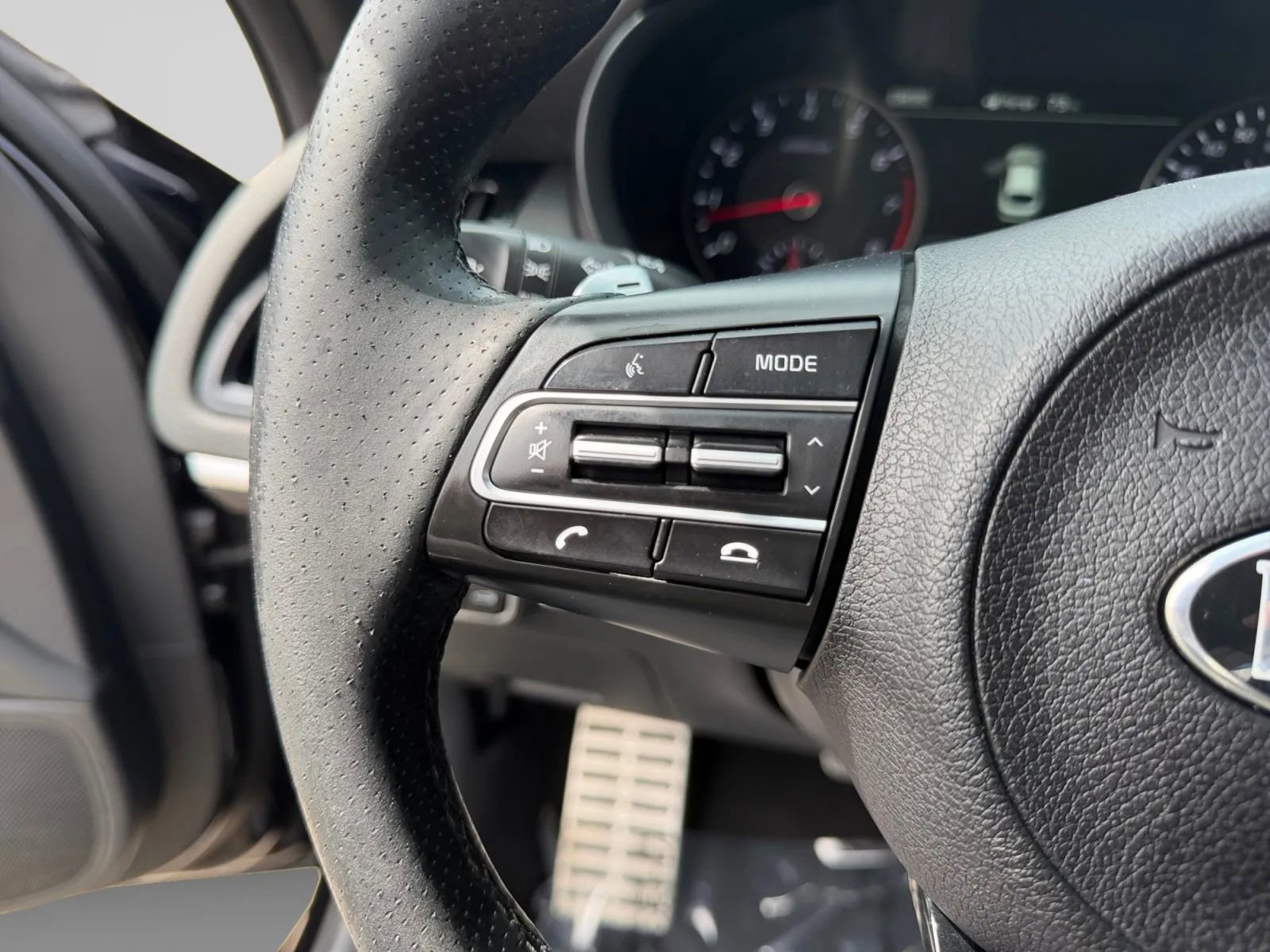Used 2021 Kia Stinger GT2 AWD/4WD image 24