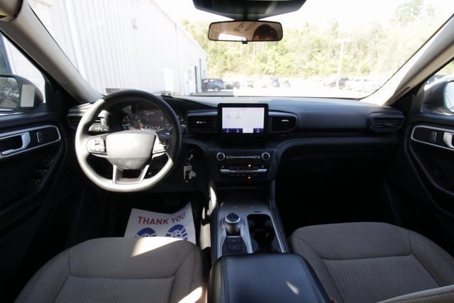 Used 2020 Ford Explorer 4WD image 2