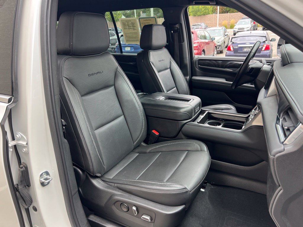 Used 2022 GMC Yukon Denali AWD/4WD image 22