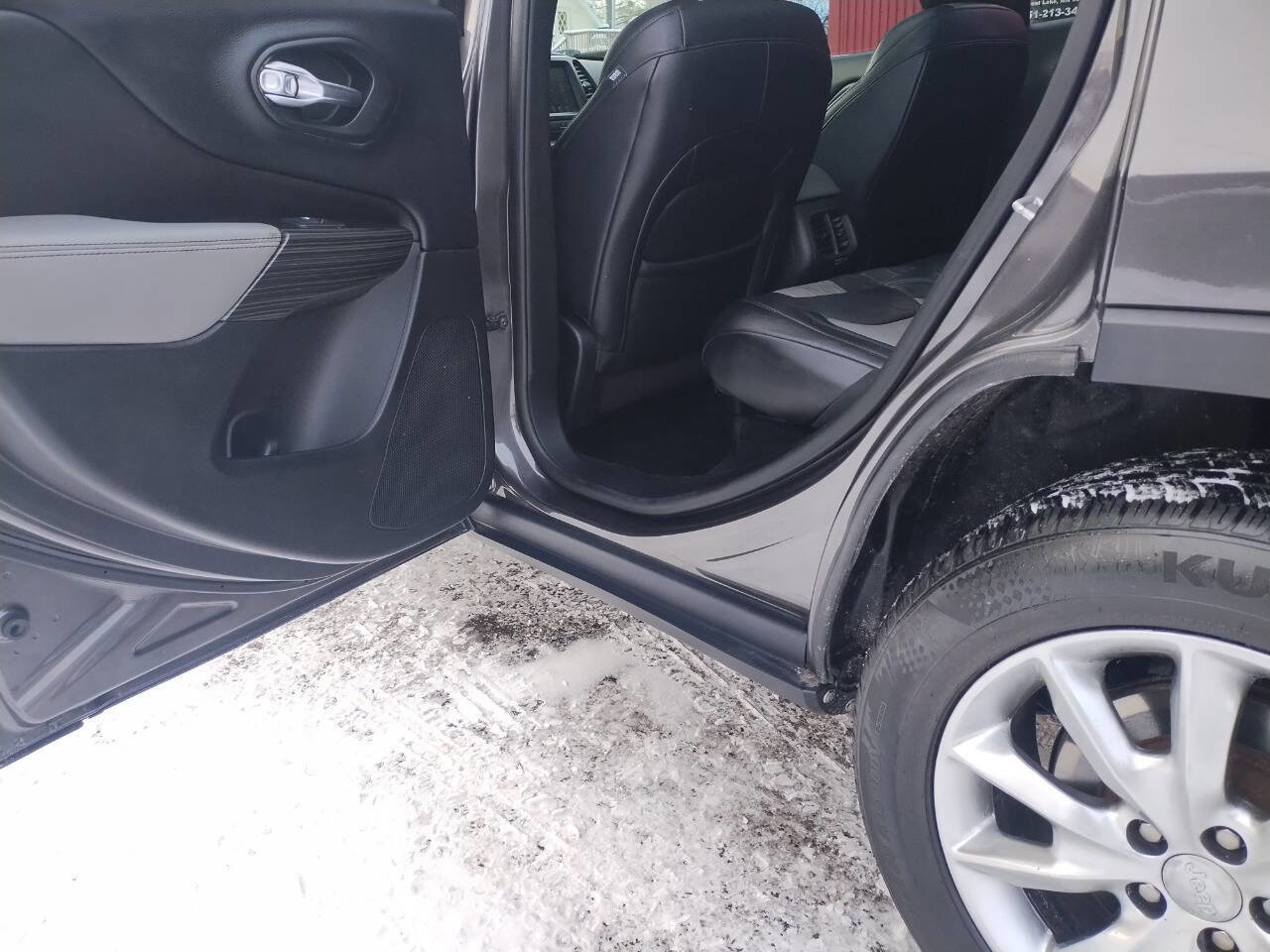 Used 2014 Jeep Cherokee Limited image 15