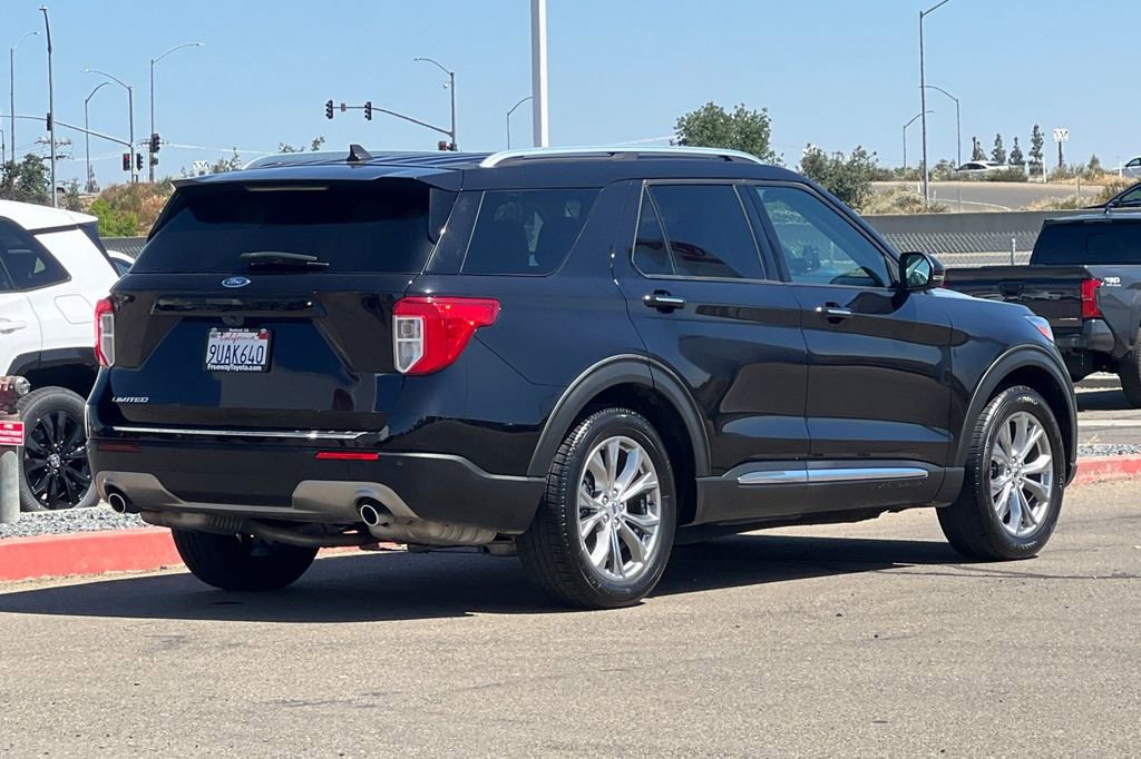 Used 2022 Ford Explorer Limited w/ Equipment Group 301A RWD image 5
