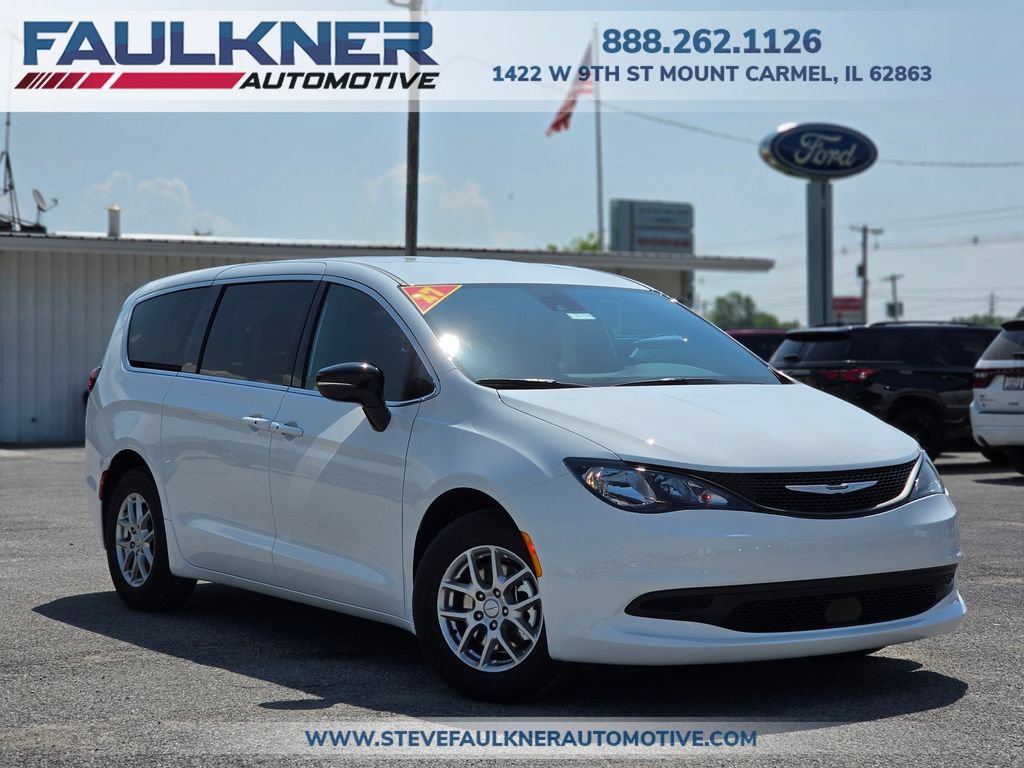 New 2027 Chrysler Pacifica LX FWD image 1