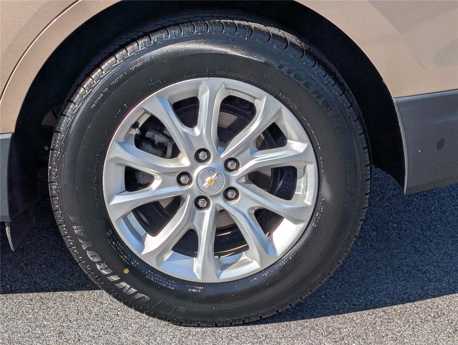 Used 2018 Chevrolet Equinox LT w/ Sun & Infotainment Package image 10