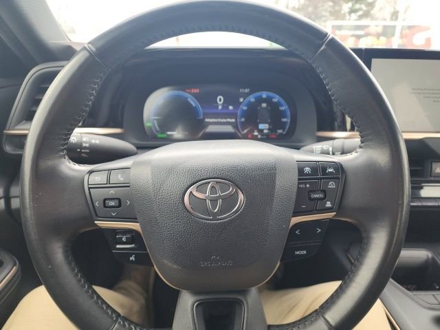 Used 2023 Toyota Crown XLE image 16