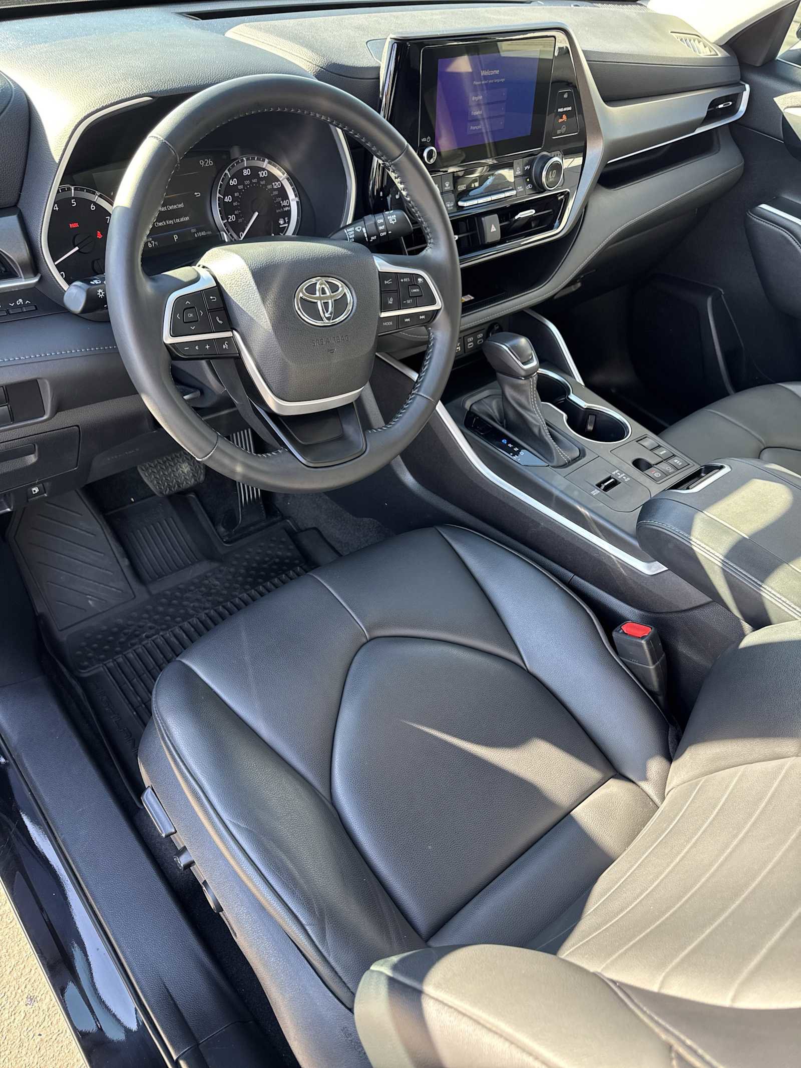 Used 2023 Toyota Highlander XLE image 24