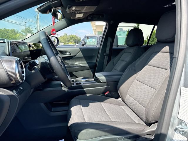 Used 2026 Chevrolet Equinox LT FWD image 11
