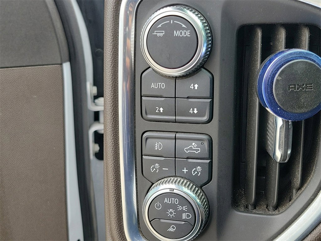 Used 2022 GMC Sierra 3500 Denali w/ Denali Ultimate Package image 24