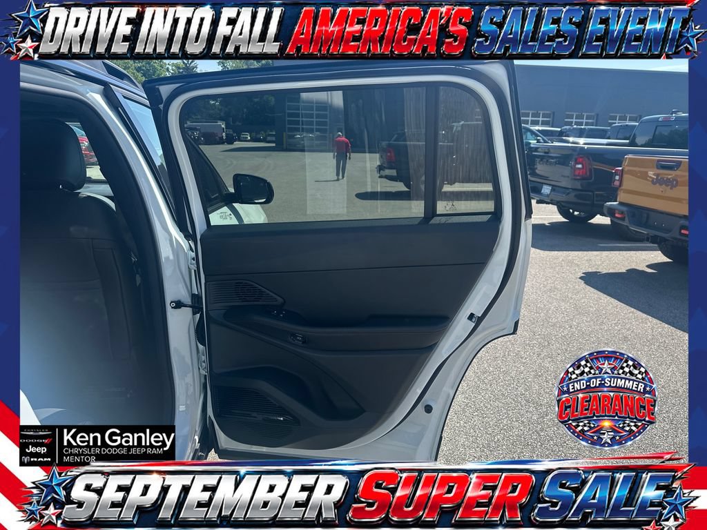 New 2026 Jeep Cherokee Overland w/ Trailer Tow Group AWD/4WD image 22
