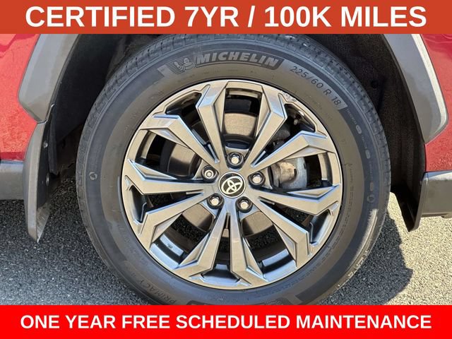 Used 2022 Toyota RAV4 XLE Premium AWD/4WD image 7
