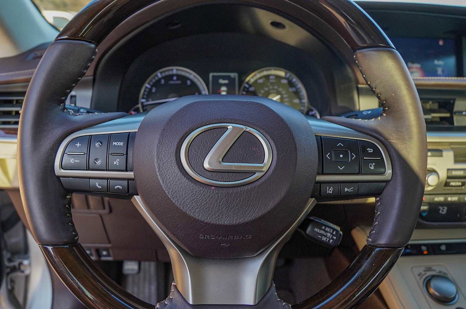Used 2018 Lexus ES 350 image 12