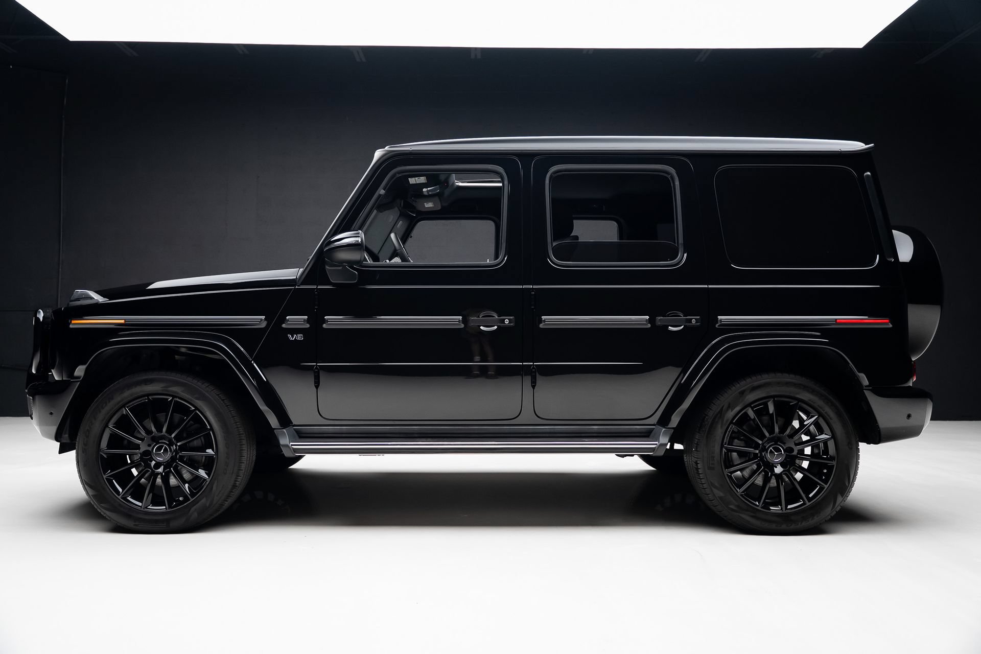 Used 2021 Mercedes-Benz G 550 w/ AMG Line image 18