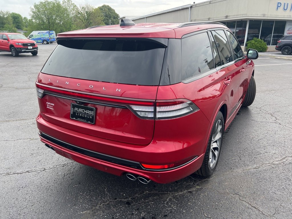 New 2025 Lincoln Aviator AWD w/ Jet Appearance Package image 11